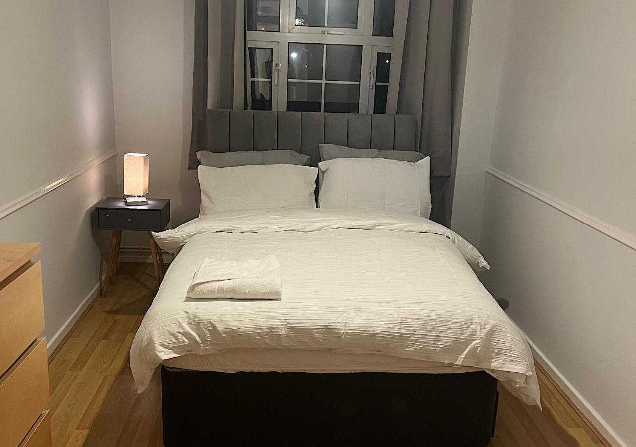 Lovely 2 Bedroom Apartment With Parking Space Лондон Экстерьер фото